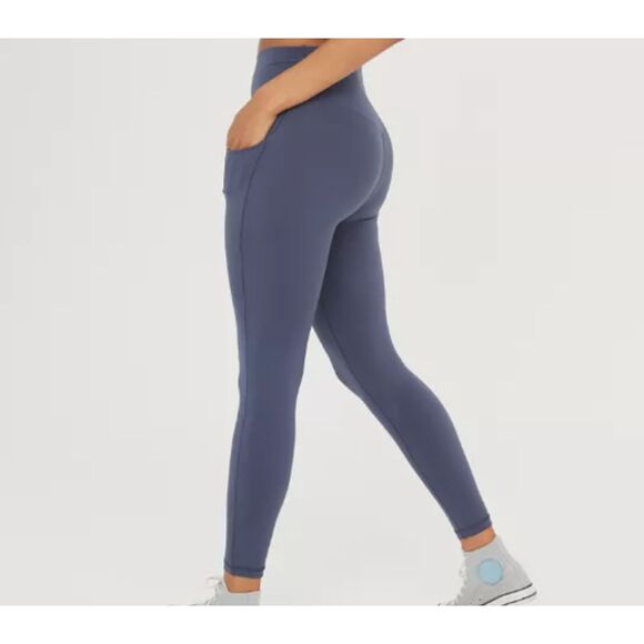 Women OFFLINE By Aerie Real Me High Waisted Pocket Leggings Fresh Bright Medium - Picture 1 of 9